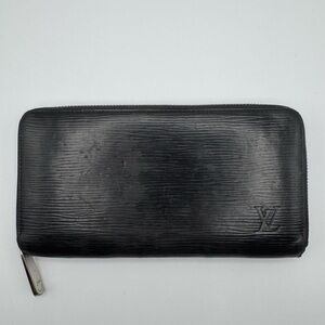 Louis Vuitton BlackVintage‎ Epi Zippy Wallet with Silver Hardware